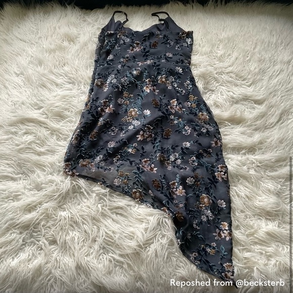 Lulus dress - Picture 3 of 5